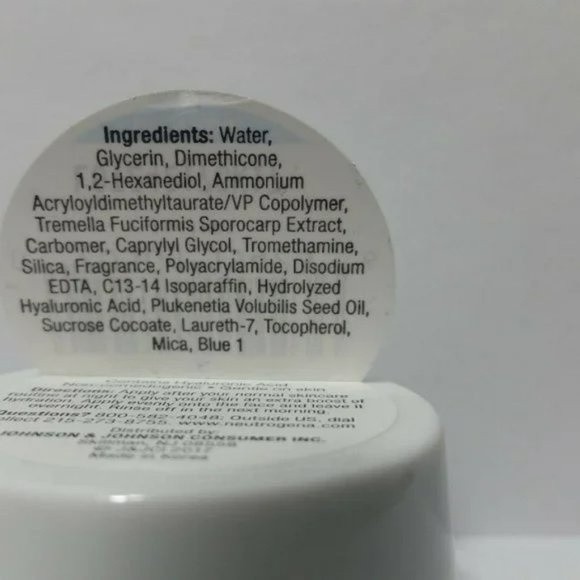 Hydro Boost Moisturizing Overnight Gel Mask (10) - Picture 5 of 8